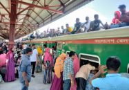 রাজধানীমুখী উত্তরাঞ্চল ট্রেনযাত্রীদের চরম ভোগান্তি  