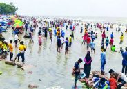 পর্যটকে মুখরিত কুয়াকাটা