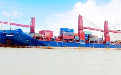 রাশিয়া থেকে রূপপুর বিদ্যুৎ কেন্দ্রের মূল যন্ত্রাংশ পৌঁছালো মোংলায়