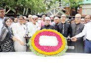 বঙ্গবন্ধুর সমাধিতে ১১ অতিরিক্ত বিচারপতির শ্রদ্ধা