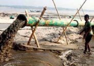 অবৈধভাবে বালু উত্তোলন করায় ৭ ড্রেজার জব্দ