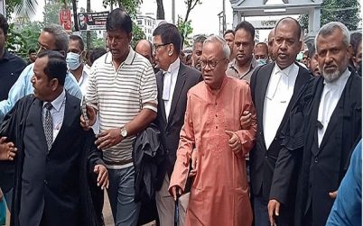 এসআই কনকসহ ৪২ জনের নামে বিএনপির মামলার আবেদন