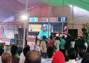 চা শ্রমিকদের সঙ্গে মতবিনিময় করলেন প্রধানমন্ত্রী