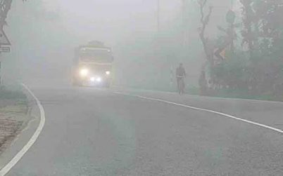 প্রকৃতির বৈরী আচরণে শীত ঋতুর বৈশিষ্ট্য দেখা যাচ্ছে