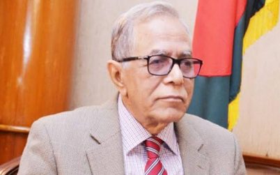 ২০ দিনের সফর শেষ করে গতকাল বুধবার দেশের উদ্দেশে লন্ডন ছেড়েছেন রাষ্ট্রপতি