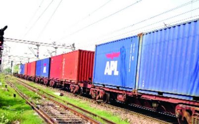 ইঞ্জিন কেনার পাশপাশি পণ্য পরিবহন খাতকেও আধুনিকায়নের উদ্যোগ নিয়েছে বাংলাদেশ রেলওয়ে