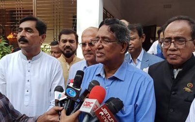 ১০ ডিসেম্বর সরকার পতন করা যাবে না বলে জানিয়েছেন কৃষিমন্ত্রী