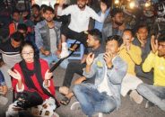 বরিশালে বিক্ষোভ মিছিল ও সড়ক অবরোধ করেছে ছাত্রদল