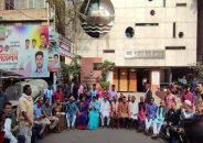 স্লোগানে স্লোগানে মুখরিত আওয়ামী লীগের কেন্দ্রীয় কার্যালয় বঙ্গবন্ধু অ্যাভিনিউ