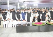 বঙ্গবন্ধুর প্রতিকৃতিতে ফুল দিয়ে শ্রদ্ধা জানিয়েছেন আওয়ামী লীগের নবনির্বাচিত নেতারা