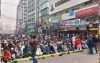 নয়াপল্টনে রাস্তার মধ্যে জুমার নামাজ আদায় করলেন নেতা কর্মীরা