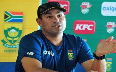 পদত্যাগ করলেন বাংলাদেশ জাতীয় ক্রিকেট দলের হেড কোচ রাসেল ডোমিঙ্গো