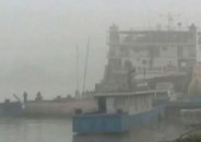 ঘন কুয়াশার কারণে রাজবাড়ীর দৌলতদিয়া ও মানিকগঞ্জের পাটুরিয়া নৌরুটে ফেরি চলাচল বন্ধ
