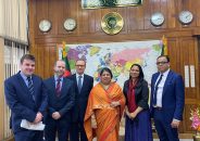 বাংলাদেশের প্রতিনিধিরা আজ মঙ্গলবার সৌজন্য সাক্ষাৎ করেছেন স্পিকার