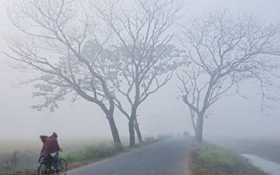 শেষ রাতে ঘন কুয়াশার আভাস