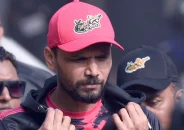 চোটের কারণে প্লে-অফে অনিশ্চিত অধিনায়ক মাশরাফি বিন মুর্তজা