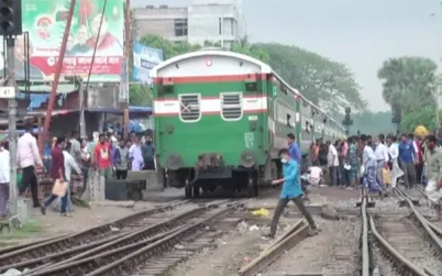 গাজীপুরে ট্রেনে কাটা পড়ে দুইজন নিহত