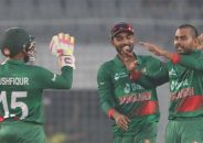 মিরাজ বোল্ড করলেন মঈনকে, ৬ উইকেট হারালো ইংল্যান্ড