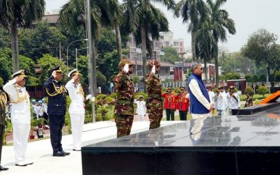 ঢাকা সেনানিবাসের শিখা অনির্বাণে রাষ্ট্রপতির শ্রদ্ধা