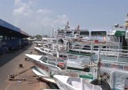দেশে সব ধরনের নৌযান চলাচল বন্ধ ঘোষণা