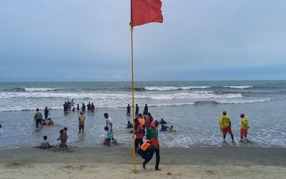 কক্সবাজার উপকূলে ১০ নম্বর মহাবিপদ সংকেত