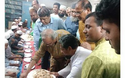 জিয়াউর রহমান ফাউন্ডেশনের উদ্যোগে দোয়া-খাবার বিতরণ