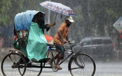 ঢাকায় বৃষ্টি, তিন দিনে বাড়তে পারে তাপমাত্রা